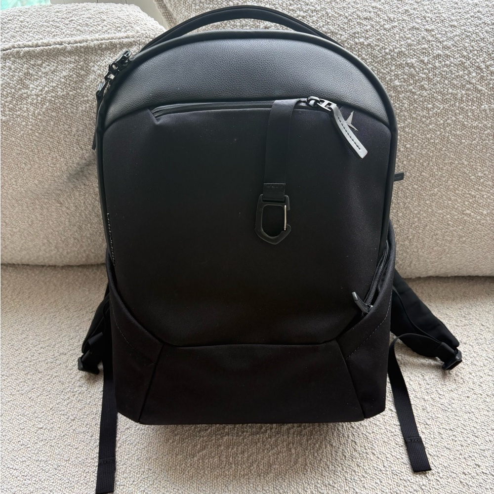 Troubadour Apex 4.0 Compact Like New - Picture 3 of 5